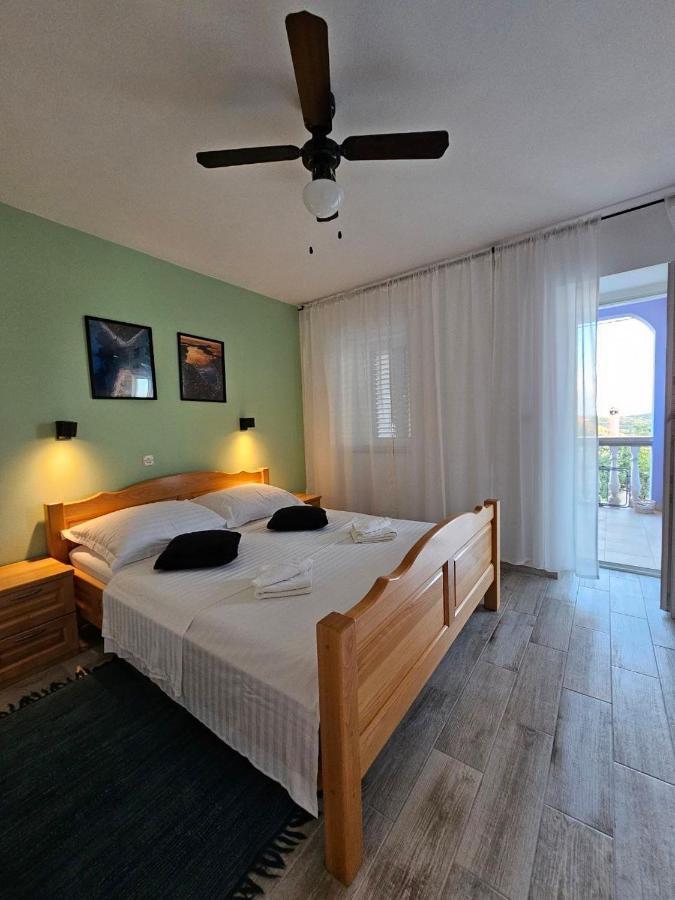 Apartman Lila Čunski Dış mekan fotoğraf