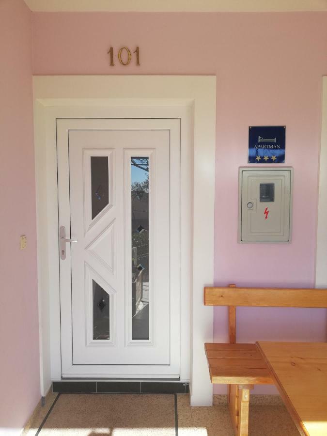 Apartman Lila Čunski Dış mekan fotoğraf